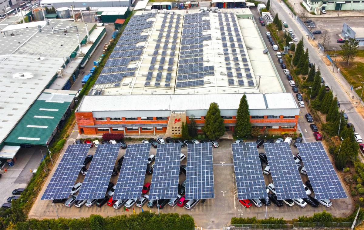 Huf Tondela plant with solar panels on roof and above parking lots